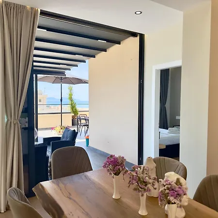 Sea View Luxury Penthouse Appartement *